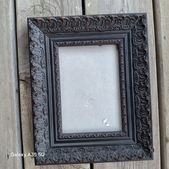 Set Of 2 Vintage-Style Ornate 5x7 Photo Frames In Gold & Black With Easel Back & - Picture 4 of 5